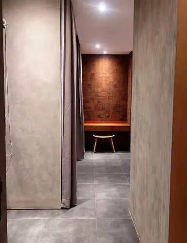 Akhila 3 - 2 Bedroom Modern Tropical At The Heart Of