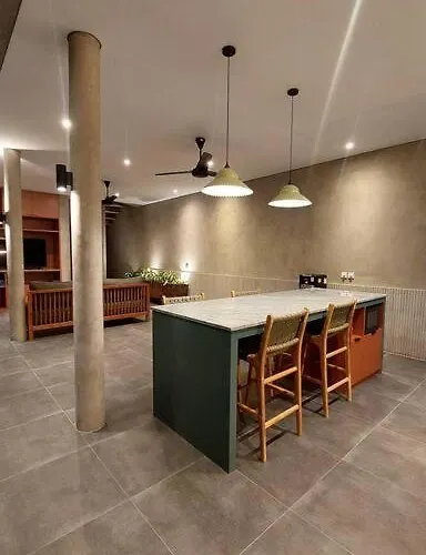 Akhila 3 - 2 Bedroom Modern Tropical At The Heart Of